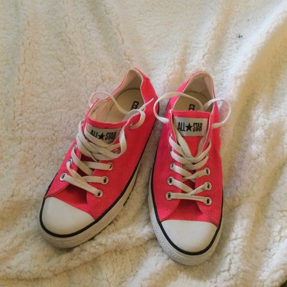 Hot pink converse